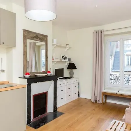 Cozy Near Champs Elysees *