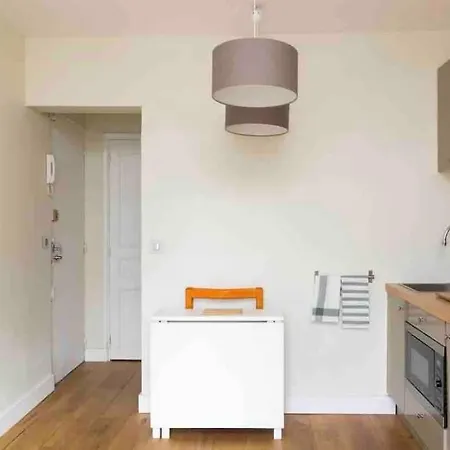 Cozy Near Champs Elysees Apartment *