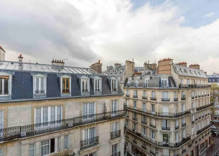 Cozy Near Champs Elysees